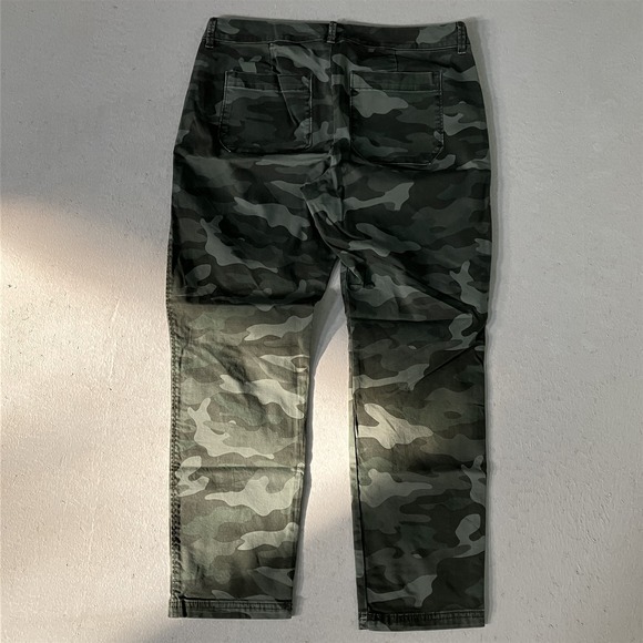 Old Navy 10 Green Camo Utility Pixie Mid Rise Skinny Ankle Womens Pants - Picture 10 of 10